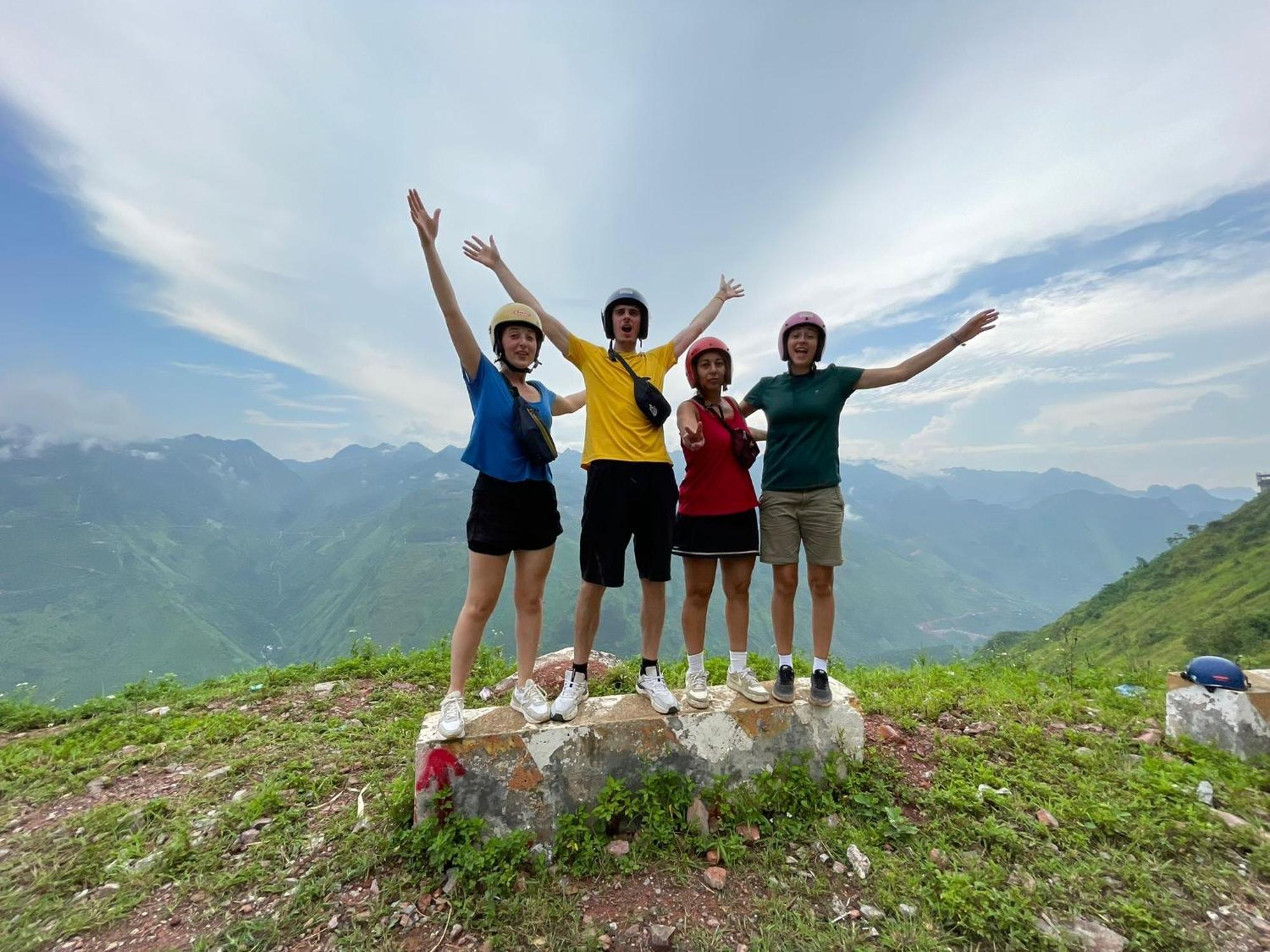 Wings Ha Giang Loop Bungalow Εξωτερικό φωτογραφία